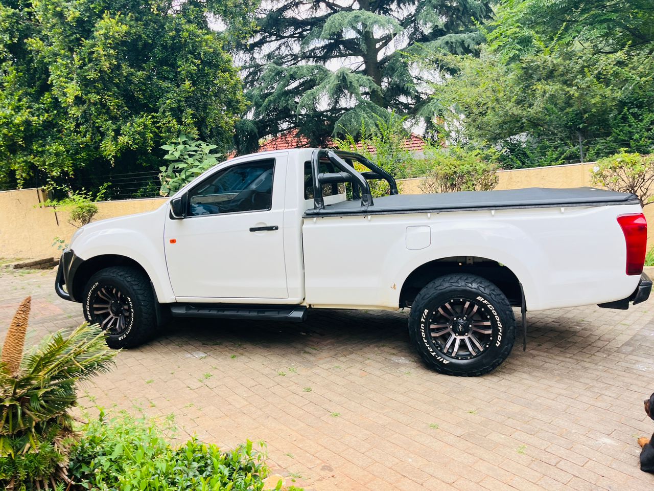 Vehicle photo